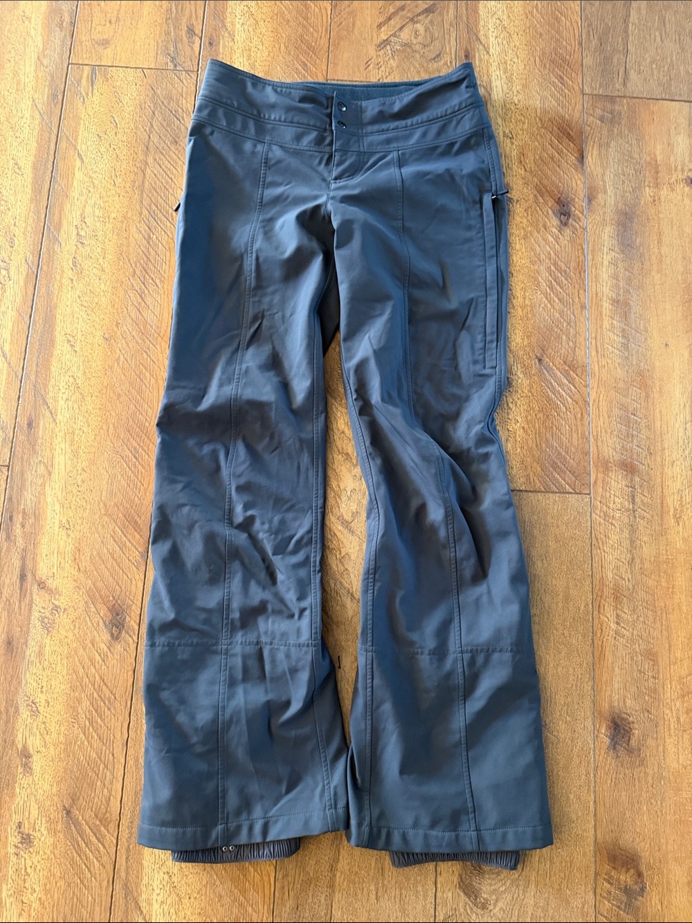 Lululemon 6 Grey Softshell Pants
